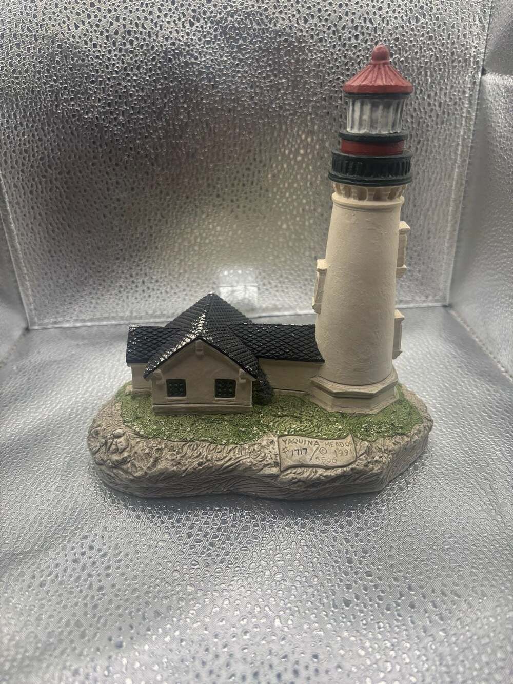 Harbour Lights Yaquina Head Oregon Lighthouse Figurine #110 1991